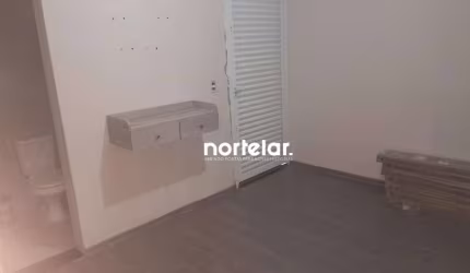 Sobrado com 3 dormitórios para alugar, 200 m² por R$ 3.300,00/mês - Laranjeiras - Caieiras/SP