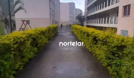 Apartamento com 2 dormitórios à venda, 52 m² por R$ 200.000,00 - Jardim Maristela - São Paulo/SP