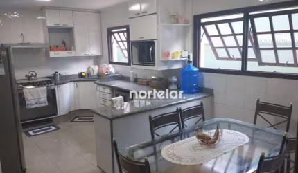 Sobrado com 3 dormitórios à venda, 166 m² por R$ 979.000,00 - (Zona Norte) Barro Branco - São Paulo/SP