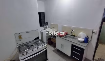 Casa com 1 dormitório para alugar por R$ 900,00/mês - Parque Taipas - São Paulo/SP