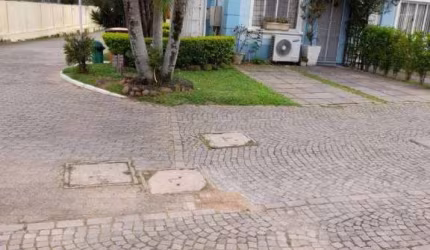 Casa com 3 dormitórios à venda, 79 m² por R$ 384.000,00 - Cavalhada - Porto Alegre/RS