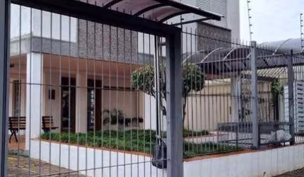 ATENÇÃO ED. PEQ. AMPLO APTO. 2 DORM. COM PATIO PRIVATIVO