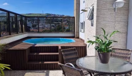 LINDO E AMPLO APARTAMENTO COM COBERTURA EM OTIMO PRÉDIO,LOCAL PREVILEGIADO