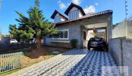 Casa à venda - Hípica - Porto Alegre/RS