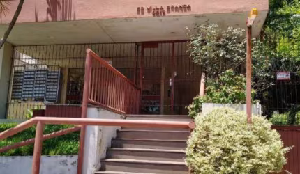 Totalmente mobilhado, frente ao Nacional Teresópolis