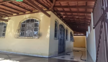 Casa com 3 quartos à venda na Lucindo Francisco Vilela, 24, Praia de Itaipava, Itapemirim por R$ 370.000