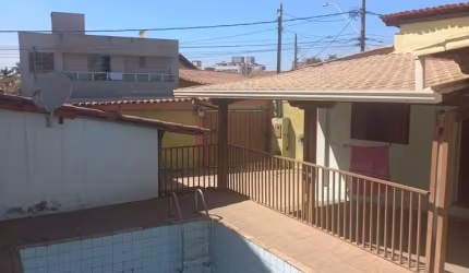 Casa com 3 quartos à venda na Rua Galdino Monteiro Silva, 158, Olinda, Contagem por R$ 357.000