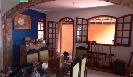 Casa com 3 quartos à venda na Rua José Diniz Maia, 315, Funcionários, Contagem por R$ 480.000