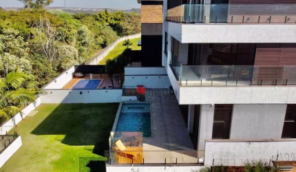 Sobrado alto padrão, com 600m², 4 quartos/suítes, à venda no Condomínio Arara Vermelha em Ribeirão Preto/SP I Imobiliária Brioni imóveis