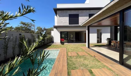 Casa sobrado alto padrão com 274 m², 03 quartos à venda no Condomínio Alto do Castelo em Ribeirão Preto/SP I Imobiliária Brioni imóveis