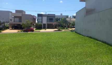 Terreno à venda 306m2 em condomínio Quinta da Primavera Praça das Flores, em Ribeirão Preto/SP I Imobiliária em Ribeirão Preto I Brioni Imóveis