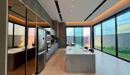 Casa térrea alto padrão com 236m², 3 quartos/suíte, à venda no condomínio Alphaville em Ribeirão Preto I Imobiliária Brioni Imóveis