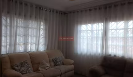 CASA ASSOBRADADA V CALIFÓRNIA EM VELEIROS COM 2 SUITES, SALA DE ESTAR E SALA DE JANTAR, 3 VGS ,