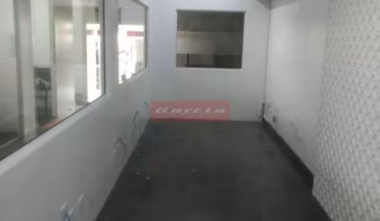 LOJA COMERCIAL PARA LOCAÇÃO, LADO HOSP CAMPO LIMPO COM 175M, COM 8 SALAS, 1 COZ, 3 BANH
