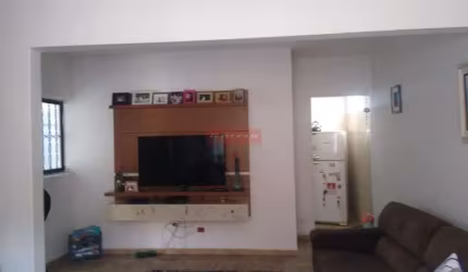 Sobrado em vila, em excelente localização. Agende uma visita!!