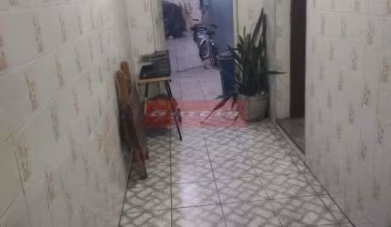 SOBRADO BEM LOCALIZADO, 3 DORMITÓRIOS E 2 VAGAS DE GARAGEM