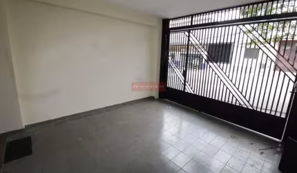 Sobrado na Vila Cruzeiro, 2 dorm, 2 salas, edícula, 1 vaga de garagem com portão automático