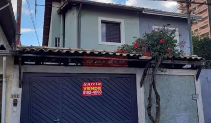Excelente casa com Sobrado e ótima localização na Chácara Santo Antonio.