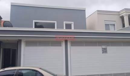 Linda casa para venda com 2 dorm, 2 suites, sacada, lareira, quintal, 3 vagas , entrada lateral