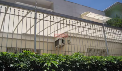 Prédio Comerc. na Chácara Santo Antônio, 397 metros de terreno, 5 dorm, 5 salas, 4 banh., 6 vagas.