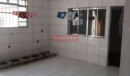 CASA NA VILA MISSIONÁRIA PARA LOCAÇÃO,COM 2 DORM SENDO 1 SUITE, 1 SAL, COZ.  BANH. ÁREA SERVIÇO 1 VG