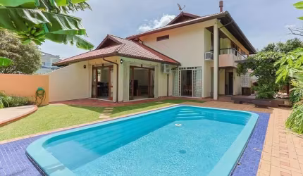 Casa à venda no bairro Córrego Grande - Florianópolis/SC