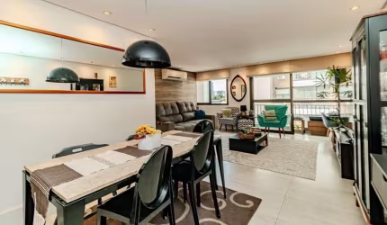 Apartamento à venda no bairro Passo da Areia - Porto Alegre/RS
