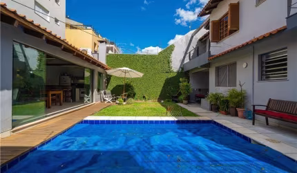 Casa à venda no bairro Jardim Lindóia - Porto Alegre/RS