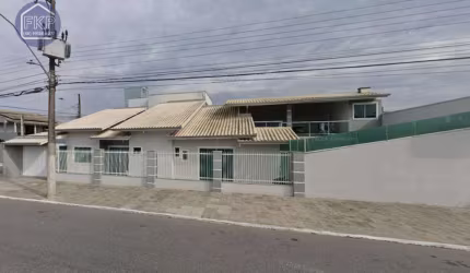 Casa 4 dormitórios!