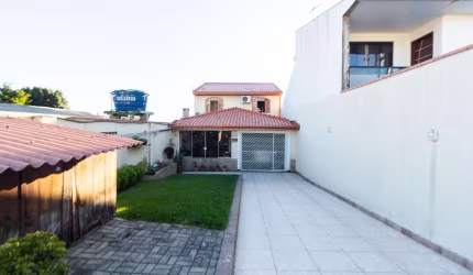 SOBRADO COM 3 QUARTOS EM ARUCARIA