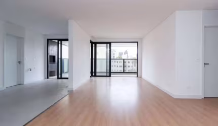 Apartamento com 3 suítes e 2 vagas - Bigorrilho