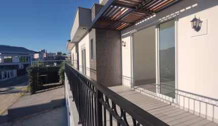 Casa para Venda em Palhoça, Pedra Branca, 3 dormitórios, 1 suíte, 3 banheiros, 2 vagas