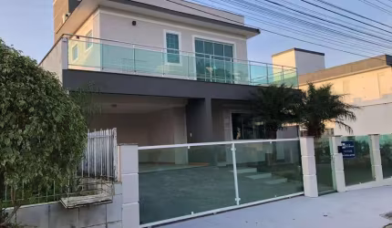 Casa para Venda em Palhoça, Pedra Branca, 3 dormitórios, 1 suíte, 3 banheiros, 2 vagas