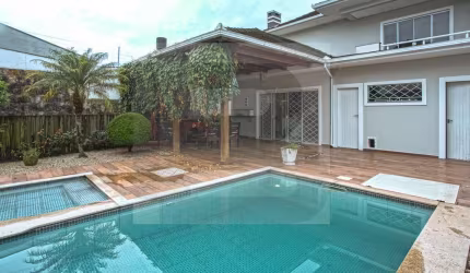 Casa para Locação em Palhoça, Pedra Branca, 3 dormitórios, 1 suíte, 4 banheiros, 4 vagas