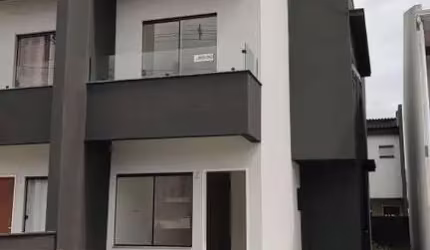 Sobrado para Venda em São José, Forquilhas, 3 dormitórios, 1 suíte, 3 banheiros, 1 vaga