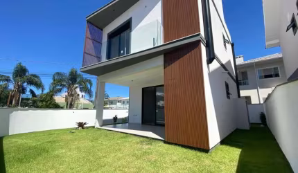 Casa para Venda em Palhoça, Nova Palhoça, 3 dormitórios, 1 suíte, 3 banheiros, 2 vagas