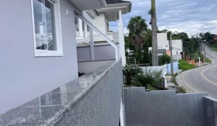 Casa para Locação em Palhoça, Pedra Branca, 3 dormitórios, 1 suíte, 4 banheiros, 3 vagas