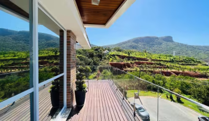 Casa para Venda em Palhoça, Pedra Branca, 3 dormitórios, 2 suítes, 3 banheiros, 2 vagas