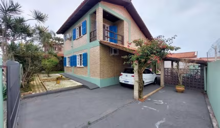 Casa para Venda, Ingleses do Rio Vermelho, 3 dormitórios, 1 suíte, 2 banheiros, 2 vagas