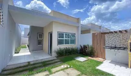 Casa com 3  quartos à venda, 122 m² por R$ 329.000 - Pavuna - Pacatuba/CE