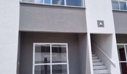 Apartamento com 2 quartos à venda em Bandeirantes em Maracanaú