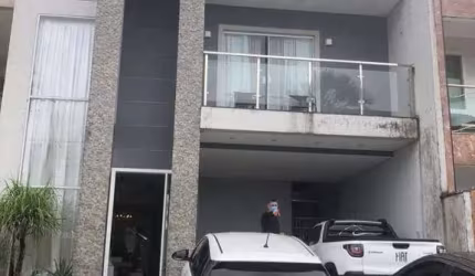 Casa com 4 dormitórios à venda, 300 m² por R$ 1.550.000,00 - Maraponga - Fortaleza/CE
