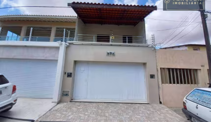 Casa com 3 dormitórios à venda, 250 m² por R$ 700.000,00 - Parquelândia - Fortaleza/CE