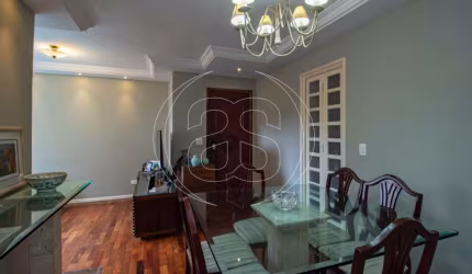 Apartamento á venda de 79m²
