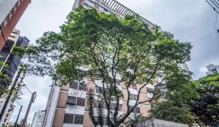 APARTAMENTO COM SUÍTE, EM ÓTIMA LOCALIZAÇÃO, COM 130m²