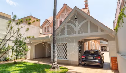 LINDA CASA REFORMADA COM 580m² JARDIM PAULISTA