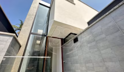 CASA DE CONDOMINIO - 450m²