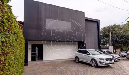 CASA COMERCIAL - 472 mº