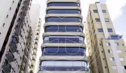 ITAIM LUXUOSO  05 VAGAS 04 SUITES