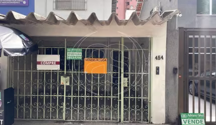 Casa Residencial / Comercial para Venda ou Locação em ÓTIMA LOCALIZAÇÃO!